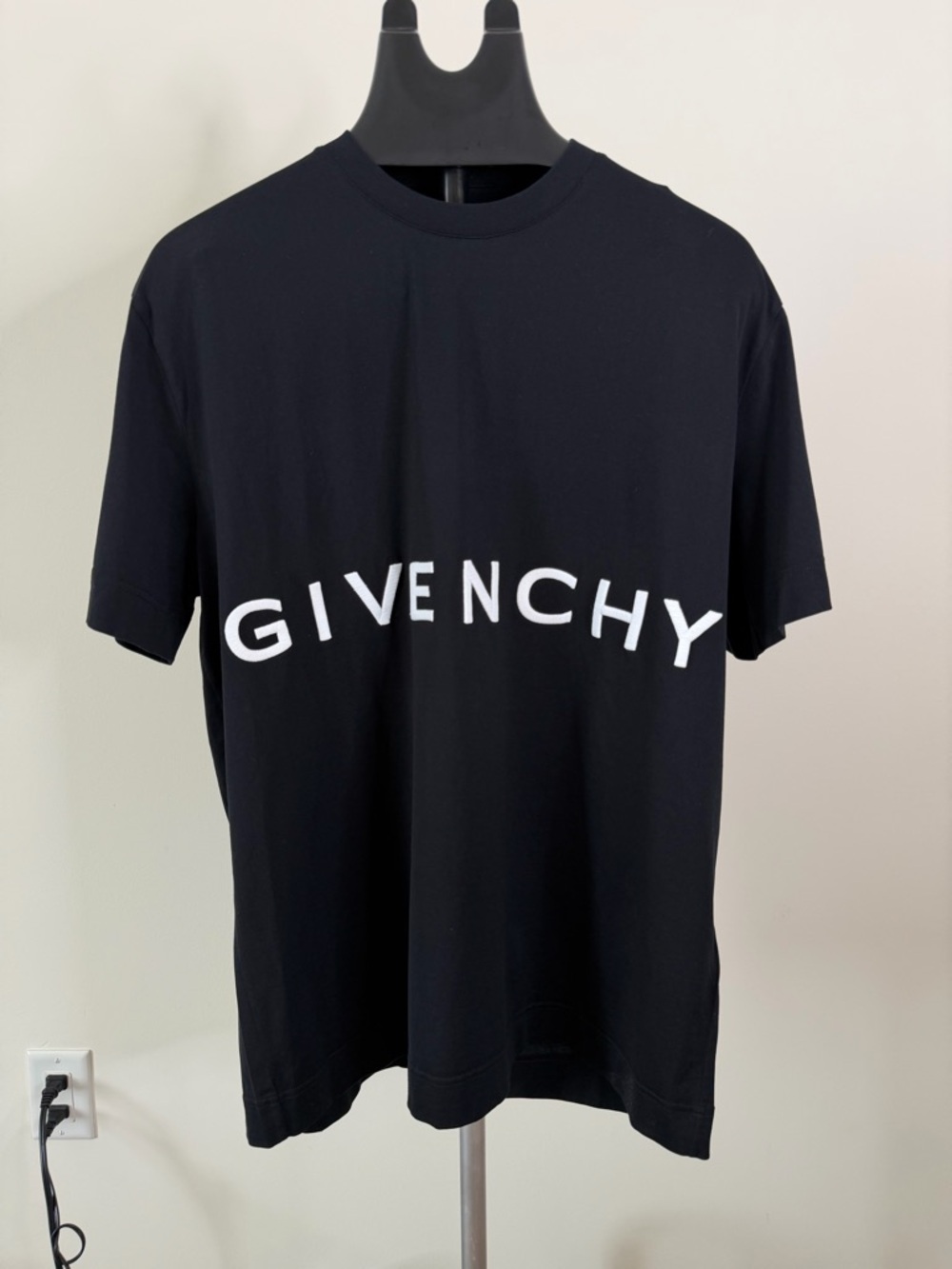 100% Authentic Givenchy Black Short Sleeve T-Shirt with White Logo Arc